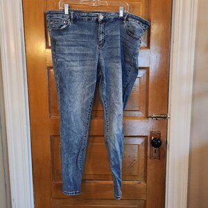 Torrid Skinny Jeans Mid-fit